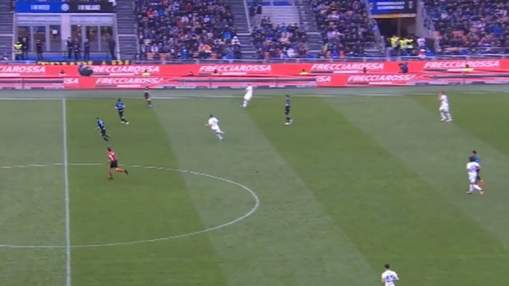  国际米兰主场逆转战胜罗马暂登榜首  