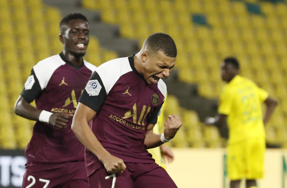  法甲金靴争夺战姆巴佩领跑优势扩大  